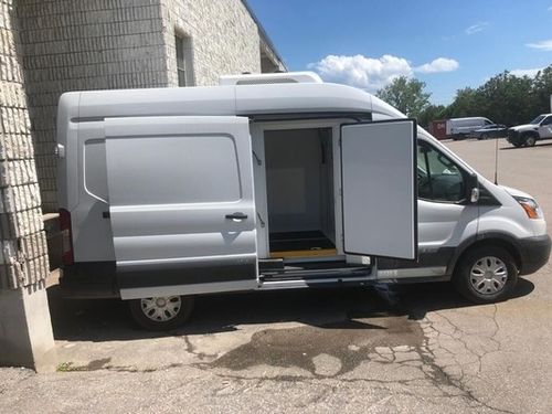 Последние блоги о компании Холодильный блок Т-400 для мини фургона.